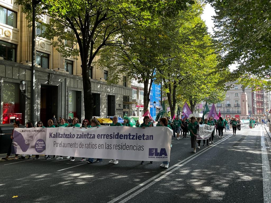 Bizkaiko erresidentzietako langileek patronalen neurri erregresiboak salatu dituzte lehen greba egunean