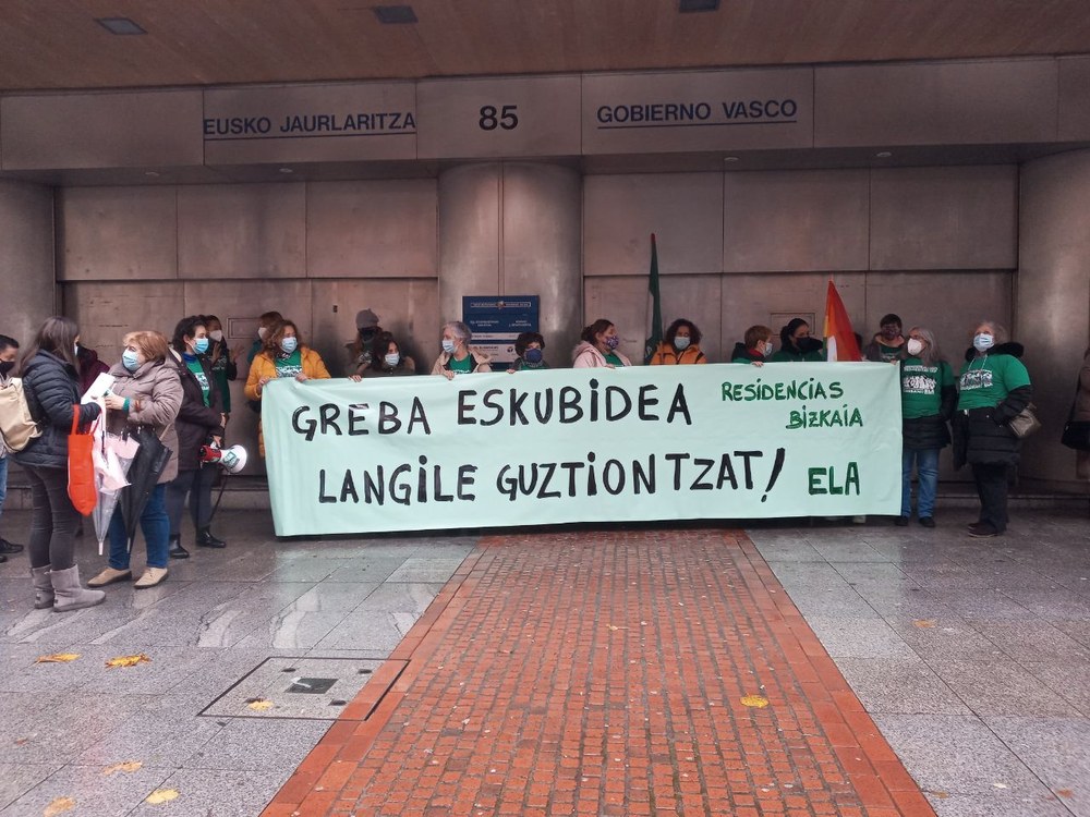 Bizkaiko zahar etxeetako 5.000 langileren grebarako eskubidea errespetatzeko eskatu dio ELAk Eusko Jaurlaritzari