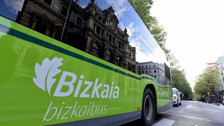 Diru goseak eta etekinetan bakarrik zentratzeak Bizkaibus-eko zerbitzuak okerrera egitea eragin duela salatu du ELAk