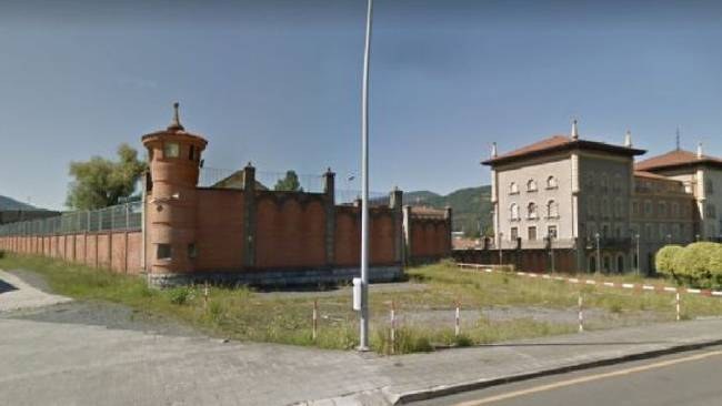 EAEko espetxeen transferentziatik urtebetera langile gutxiago, antolakuntzan kaosa eta pribatizatzeko arriskua dira nagusi