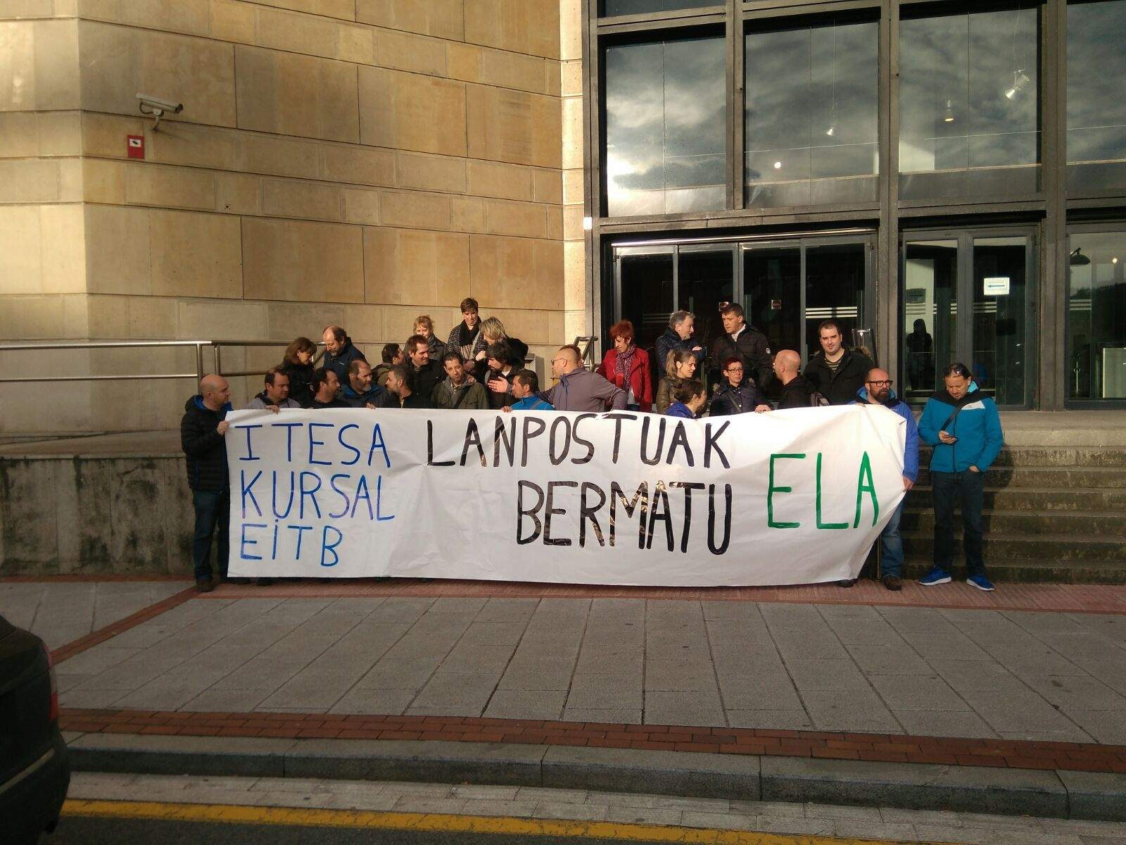 EITBk subrogazio eskubidea ukatzen die ITESA eta KURSALeko langileei