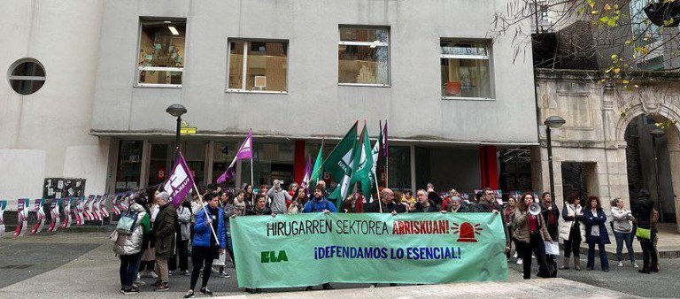 ELA, CCOO, LAB eta ESKk neurri zehatzak exijitzen dituzte arrisku egoeren aurrean ELA, CCOO, LAB eta ESKk neurri zehatzak exijitzen dituzte arrisku egoeren aurrean