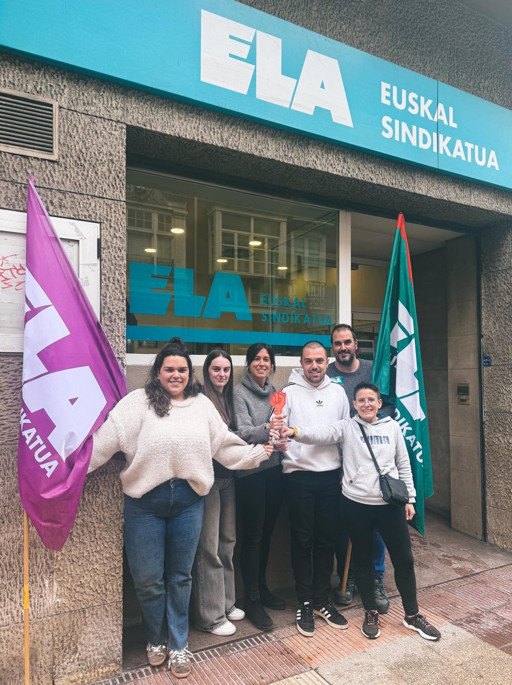ELAk akordioa lortu du herritarrentzako arreta zerbitzuan, lau hilabeteko greba mugagabearen ondoren