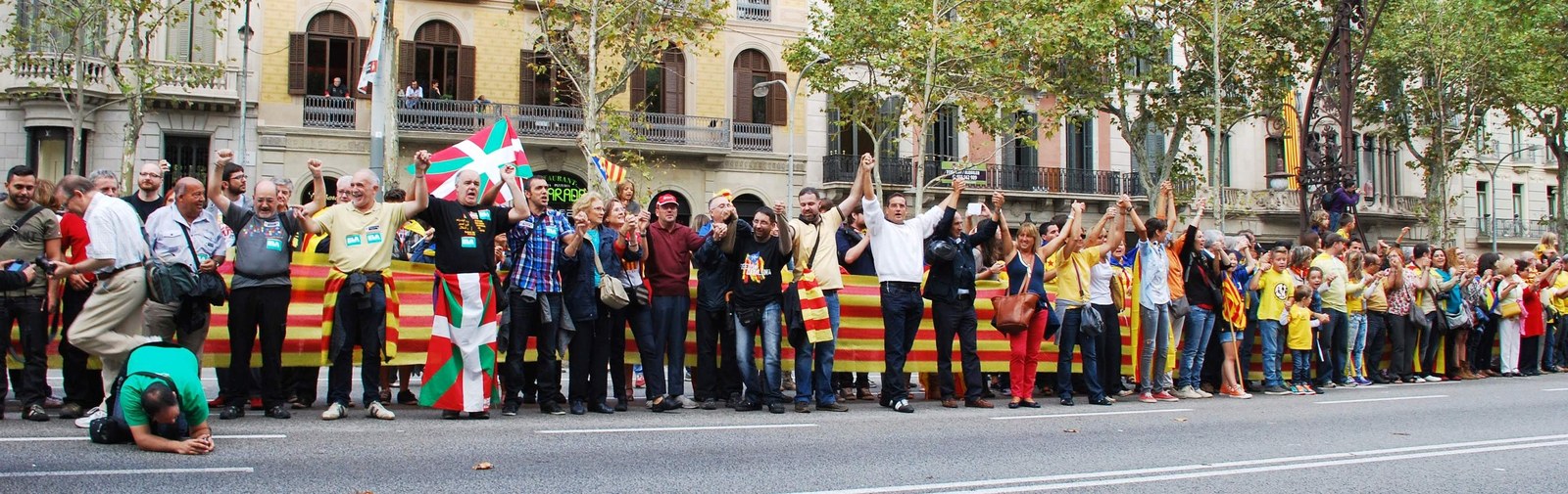 ELAk babes osoa ematen dio Catalunyako hezkuntzako murgiltze ereduari eta Euskal Herrian ezartzea eskatzen du ELAk babes osoa ematen dio Catalunyako hezkuntzako murgiltze ereduari eta Euskal Herrian ezartzea eskatzen du