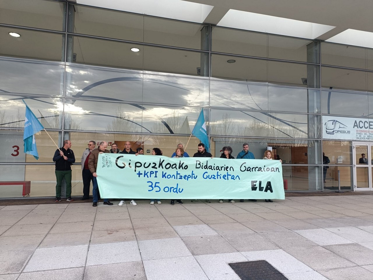 ELAk elkarreratzea egin du hitzarmenaren blokeoa salatzeko