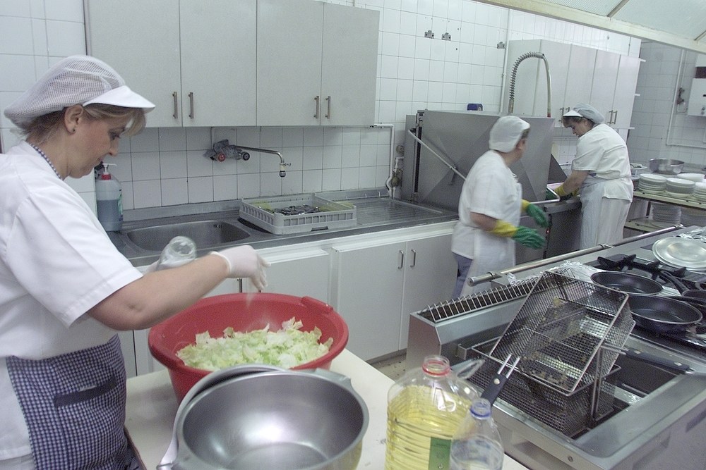ELAk Eusko Jaurlaritzak egindako pribatizazioak salatu ditu