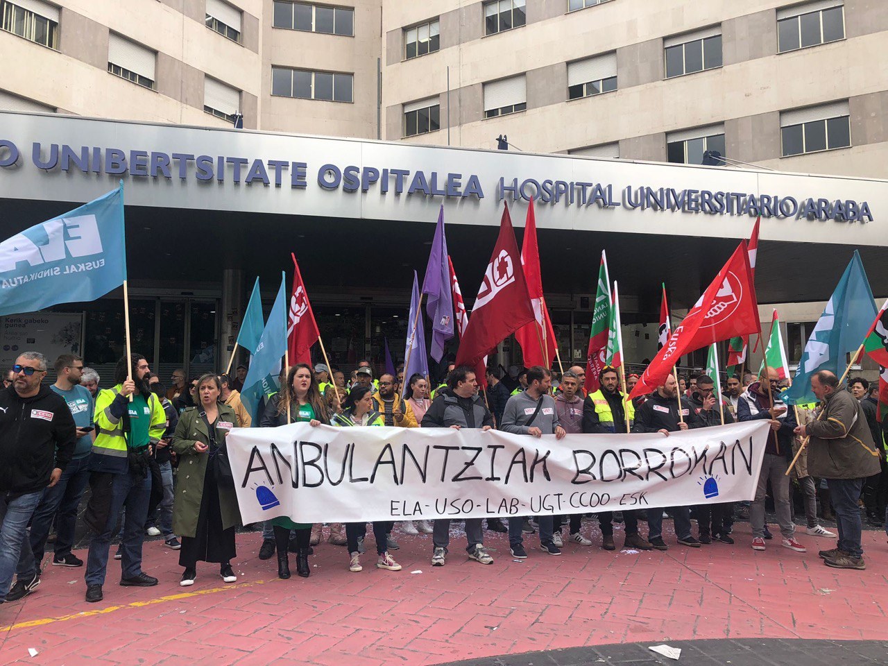 Erosahalmena berreskuratzea eta Osakidetzako langileekin parekatzea eskatu dute Erosahalmena berreskuratzea eta Osakidetzako langileekin parekatzea eskatu dute