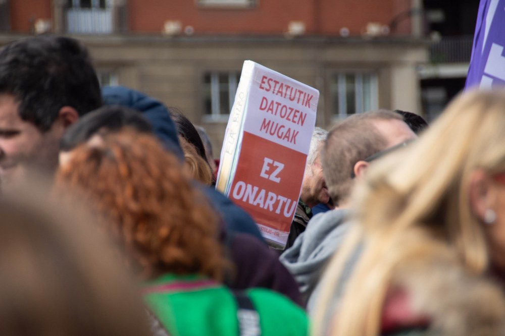 Estatuko Gobernu eta sindikatuek langile publikoen pobretze prozesuan beste urrats bat egin dute