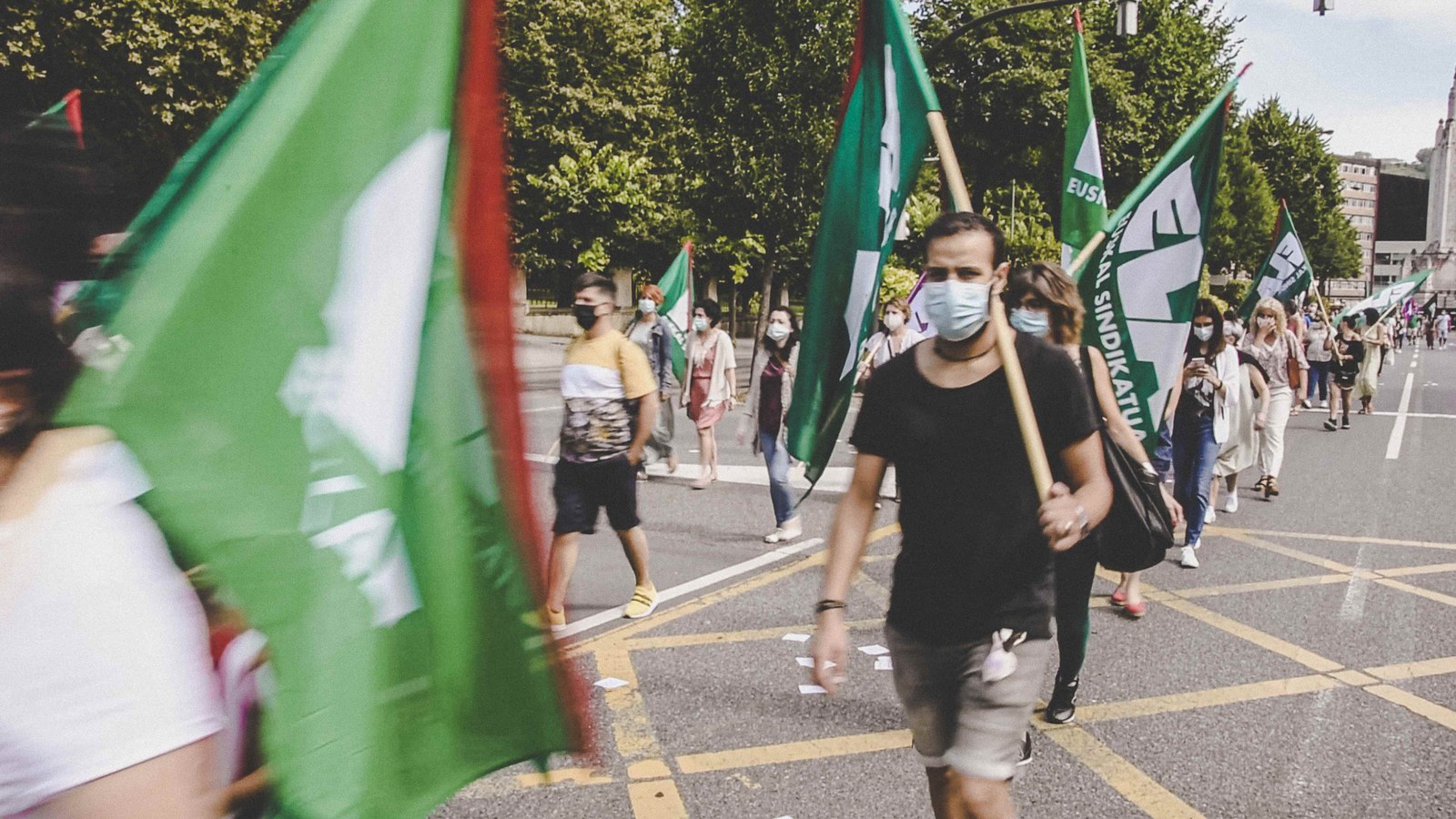 Eusko Jaurlaritzak erabaki du 100.000 langile publikoen erosahalmena %4,5 txikitzea