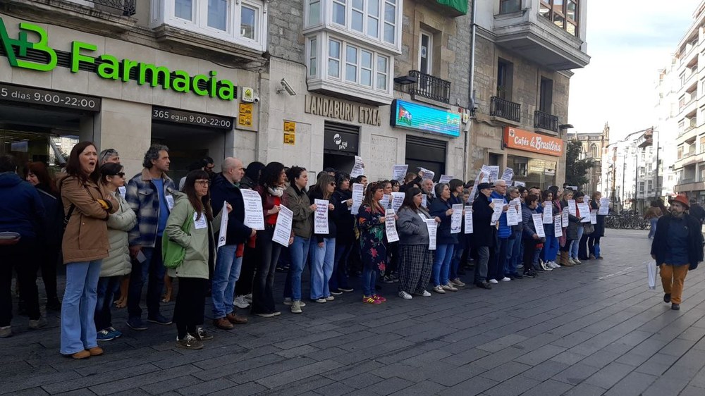 Greba martxoaren 18an negoziazioen blokeoaren aurka