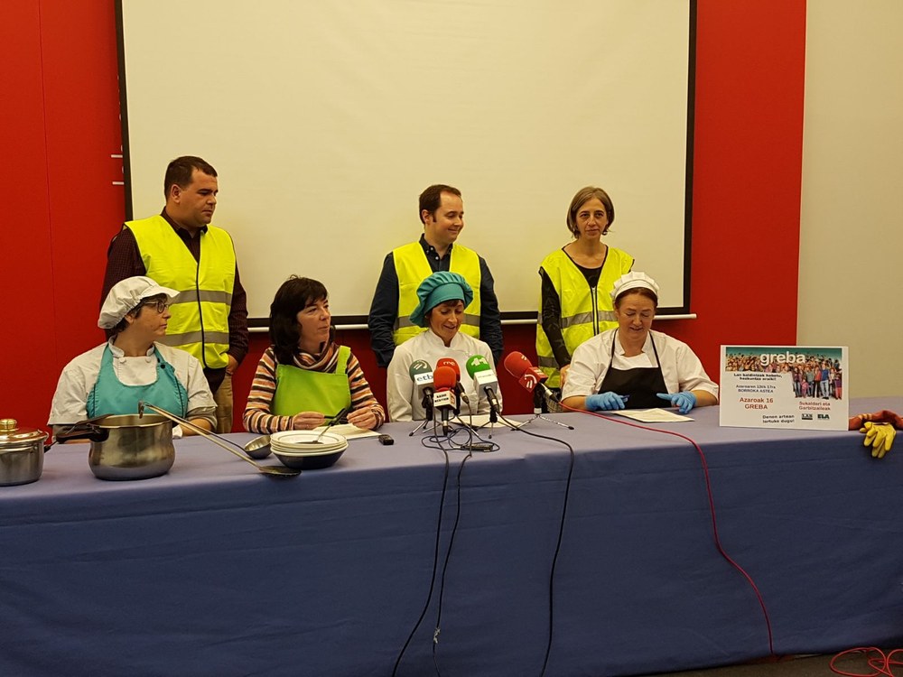 Hezkuntza publikoko sukalde eta garbiketako langileek grebara joko dute ostegunean