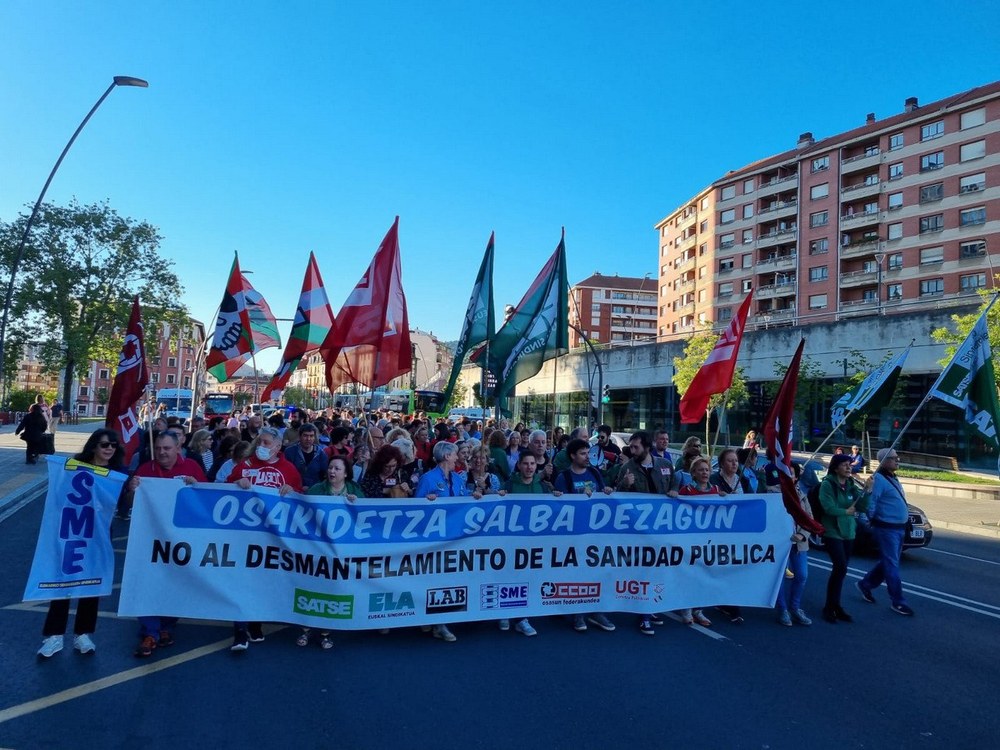 Kontzentrazioa eta itxialdia egin dute Basurtuko Ospitalean