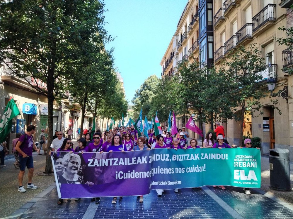 Laugarren greba eguna prekaritatearekin amaitu dadila aldarrikatzeko