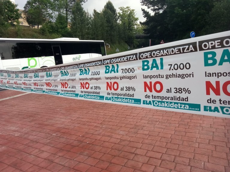 Osakidetza eta Osasun Saila zinismo izugarriaz ari dira prozesua kudeatzen