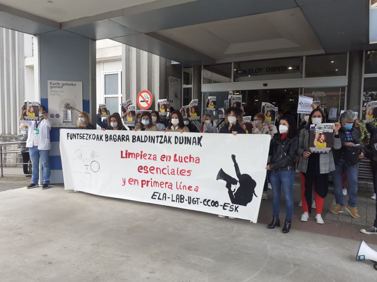 Osakidetzako garbiketa-kontratetako langileak prekarietatearen aurka mobilizatu dira