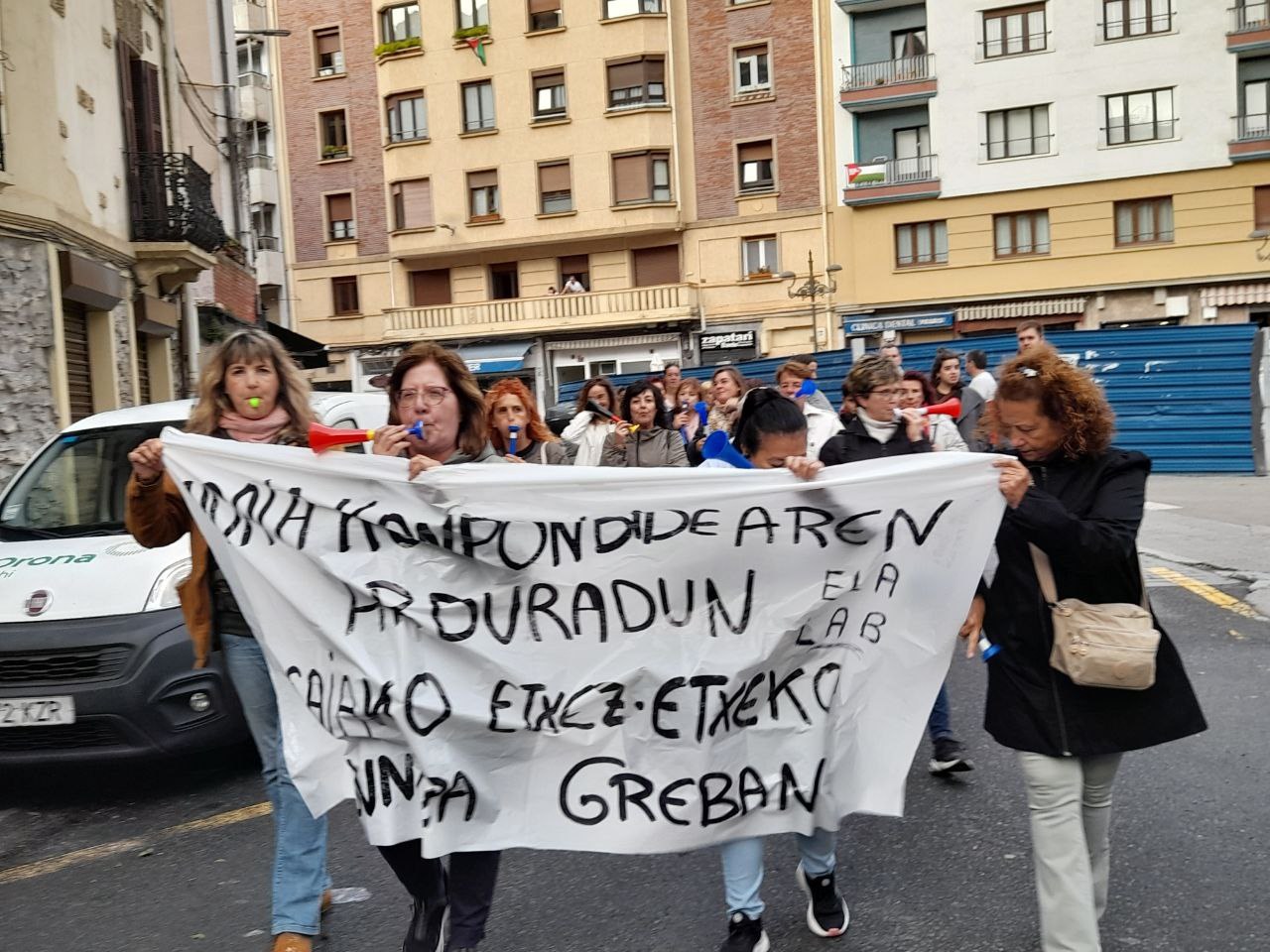 Pasaiako Udalak langileen prekaritatea betikotuko du Pasaiako Udalak langileen prekaritatea betikotuko du