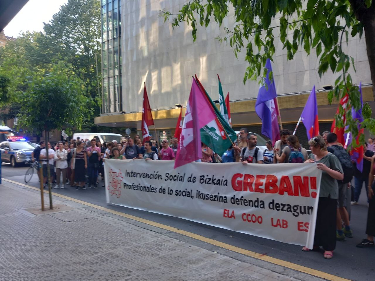 Protesta Lan Harreman Kontseiluaren aurrean Protesta Lan Harreman Kontseiluaren aurrean