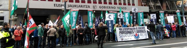 Segurtasun Sailaren eta Erne eta Esan sindikatuen artean lorturiko akordioa iruzurra da Ertzainentzat