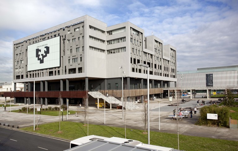 UPV-EHU 1.148 administrazio eta zerbitzuetako behin-behineko langileen kontsolidazioa ahalbideratzeko akordioa lortu du ELAk