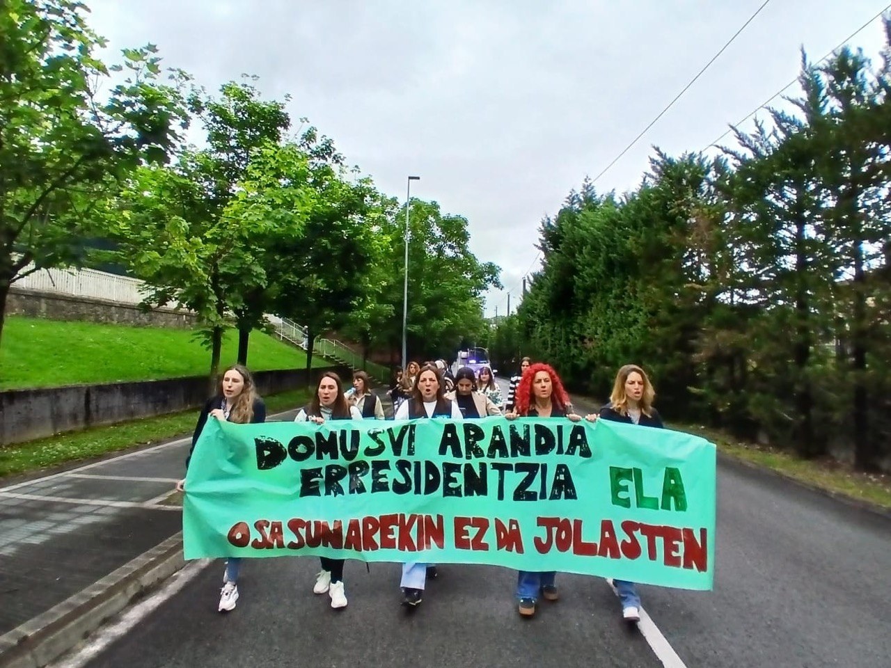 ELAk salatu du 12 greba egunen ondoren enpresak ez duela neurririk hartu lan osasuna eta egoiliarren arreta hobetzeko