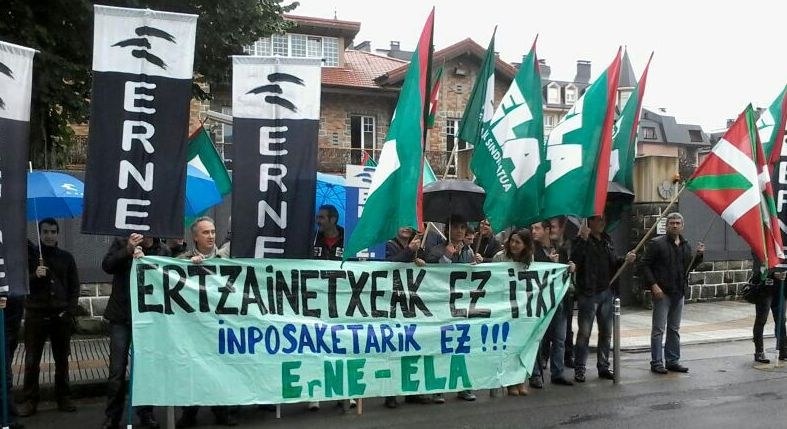 Ertzainetxeak ez itxi!