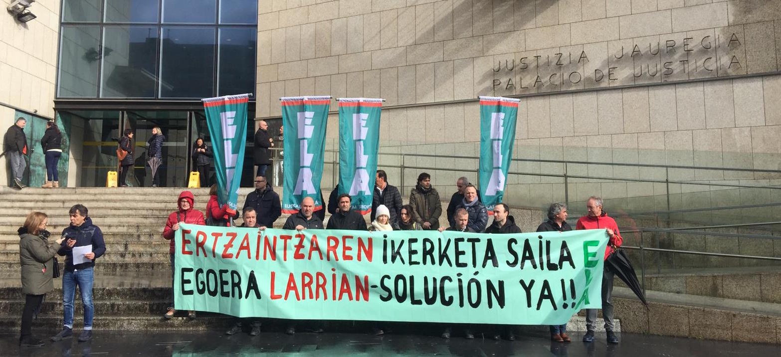 Ertzaintzaren antolakuntza kaosa erabateko da