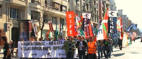 Murrizketa gehiago: orain 37 ordu eta erdiko astea.