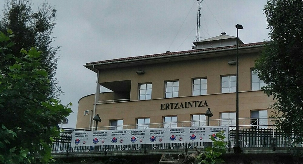 Negoziazioa eskubidearen alde. Sinatutakoa bete!