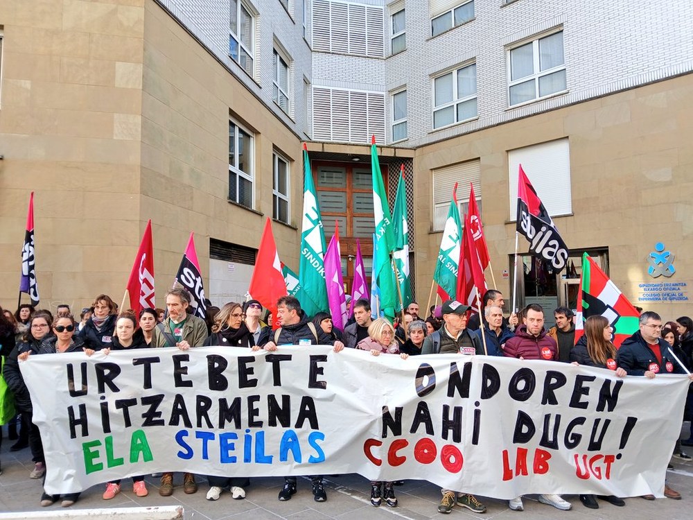 Urtebete hitzarmenik gabe, greba amaierako akordioa sinatu zuten arren