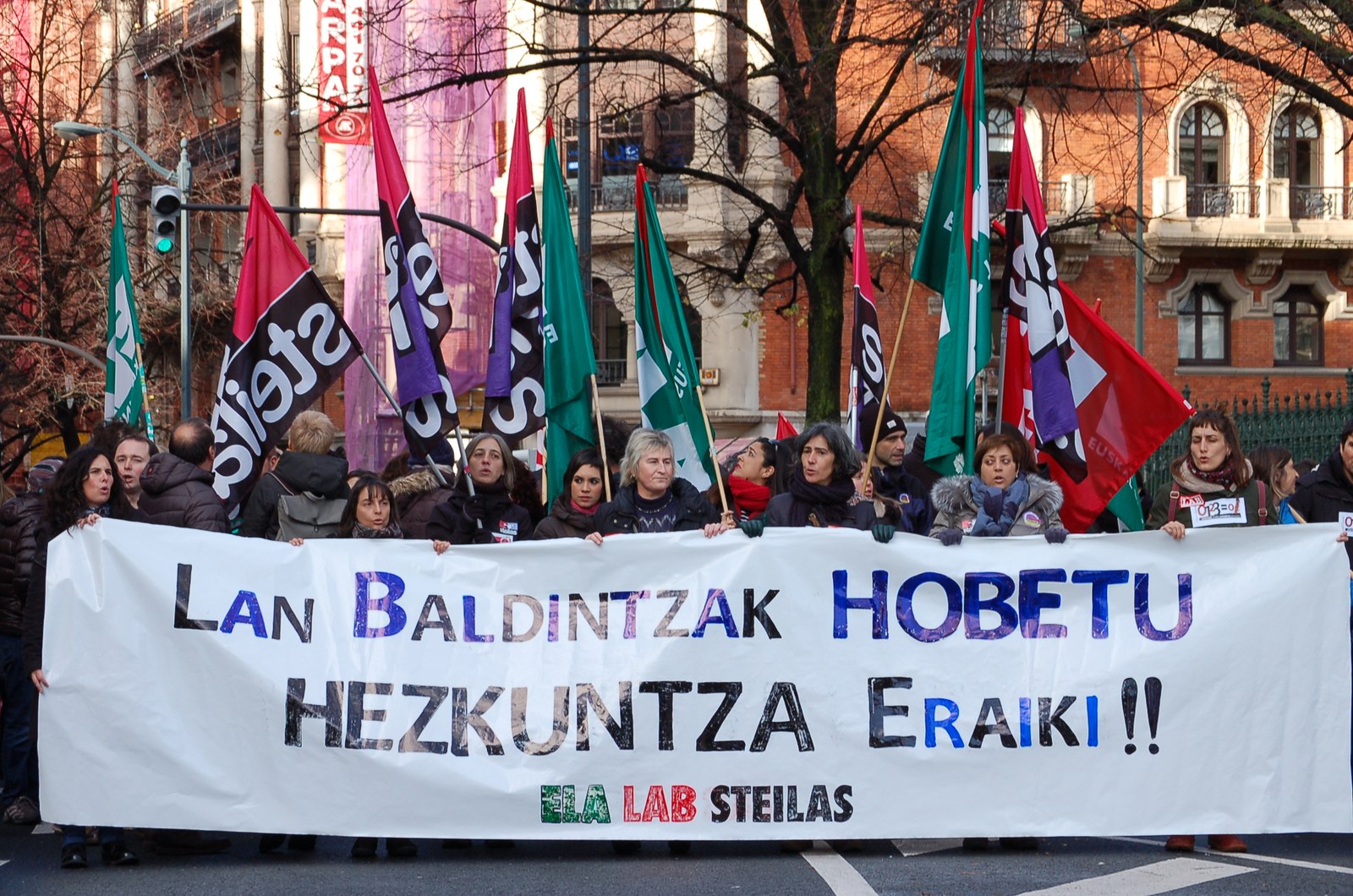 %75etik gorako jarraipena unibertsitatez kanpoko hezkuntza publikoko bosgarren greban %75etik gorako jarraipena unibertsitatez kanpoko hezkuntza publikoko bosgarren greban