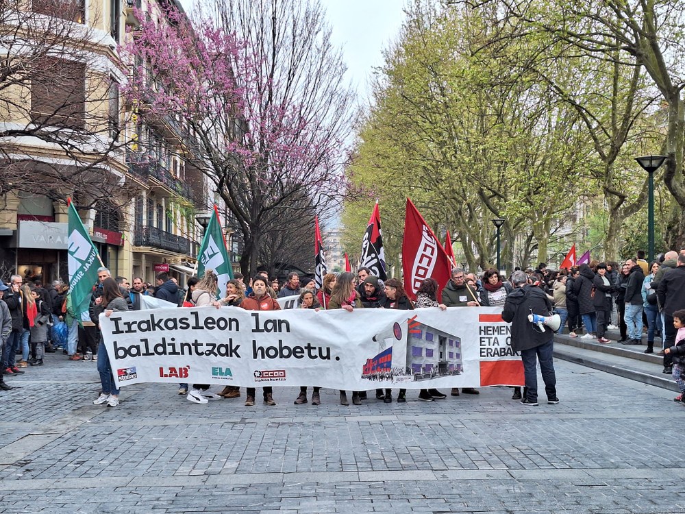 EAEko irakasleak Donostian mobilizatu dira zazpigarren greba egunean