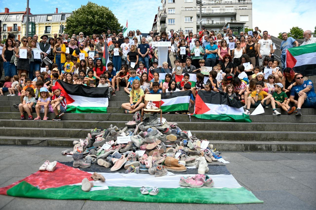 ELAk bat egin du “Gure haurrak ere badira” Palestinaren aldeko ekimenarekin