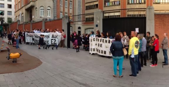 ELAk oso positiboki baloratzen ditu astearte eta ostegunean gizarte ekimeneko ikastetxeetan izan diren lanuzteak