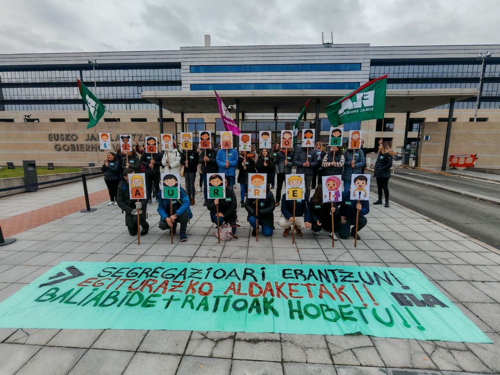 Elkarretaratzea irakasleen negoziazio mahaiaren atarian segregazioari aurre egiteko baliabide eta neurriak eskatzeko