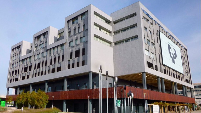 Irakasle eta ikertzaileen soldata baxuak salatzen ditu ELAk