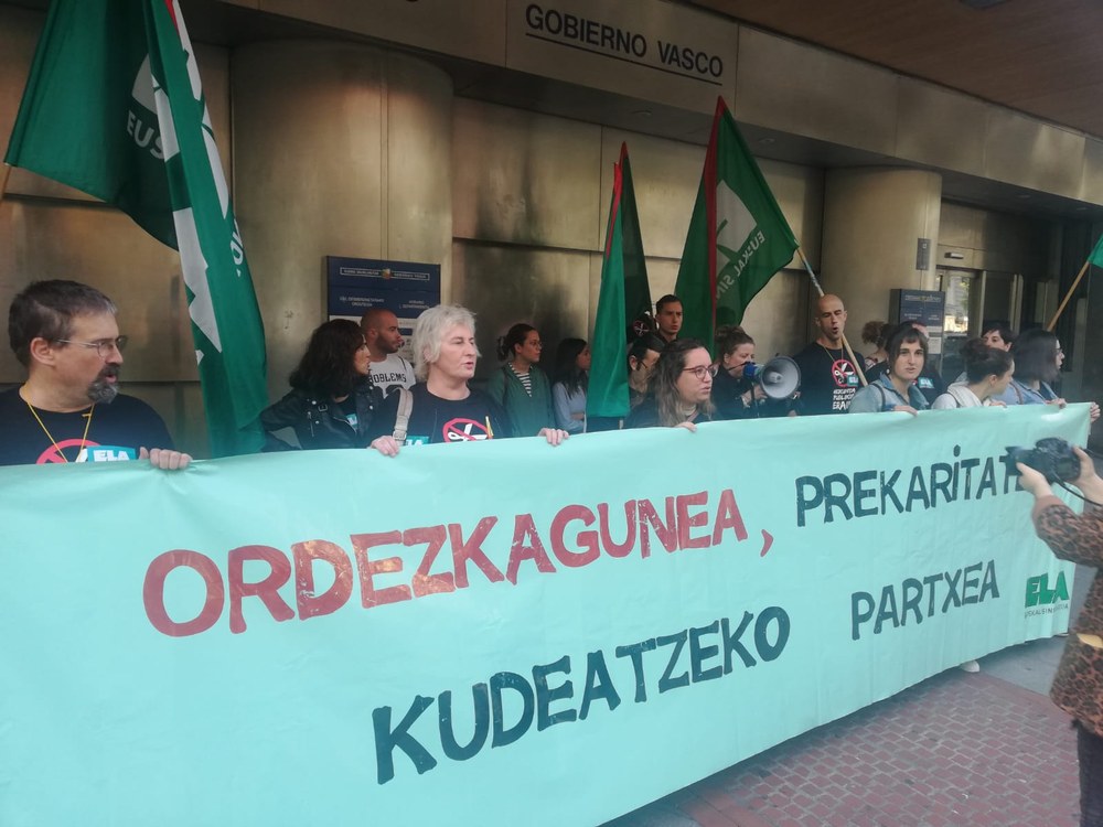 Irakasleen ordezkapenak esleitzeko Jaurlaritzak ezarritako Ordezkagune sistema telematikoak huts egiten jarraitzen du