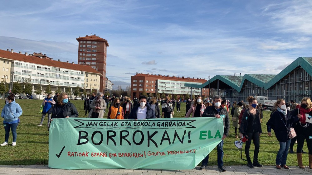 Jantokietako eta eskola-garraioko langileen grebaren bigarren eguna