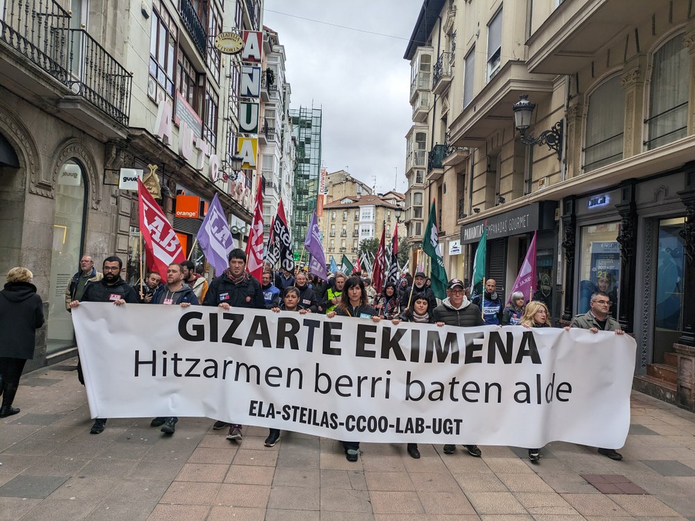Jarraipen zabala izan du grebak