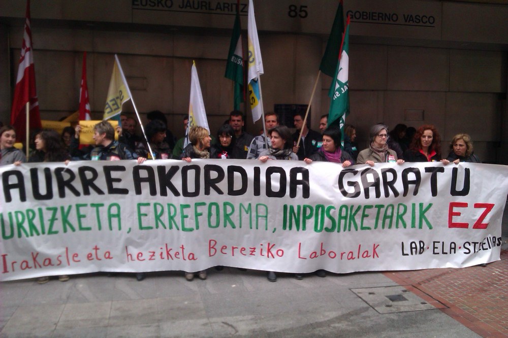 Jaurlaritzak ez du bete  sindikatuekin erdietsitako aurre-akordioa  lan-legepeko eta heziketa bereziko langileentzat