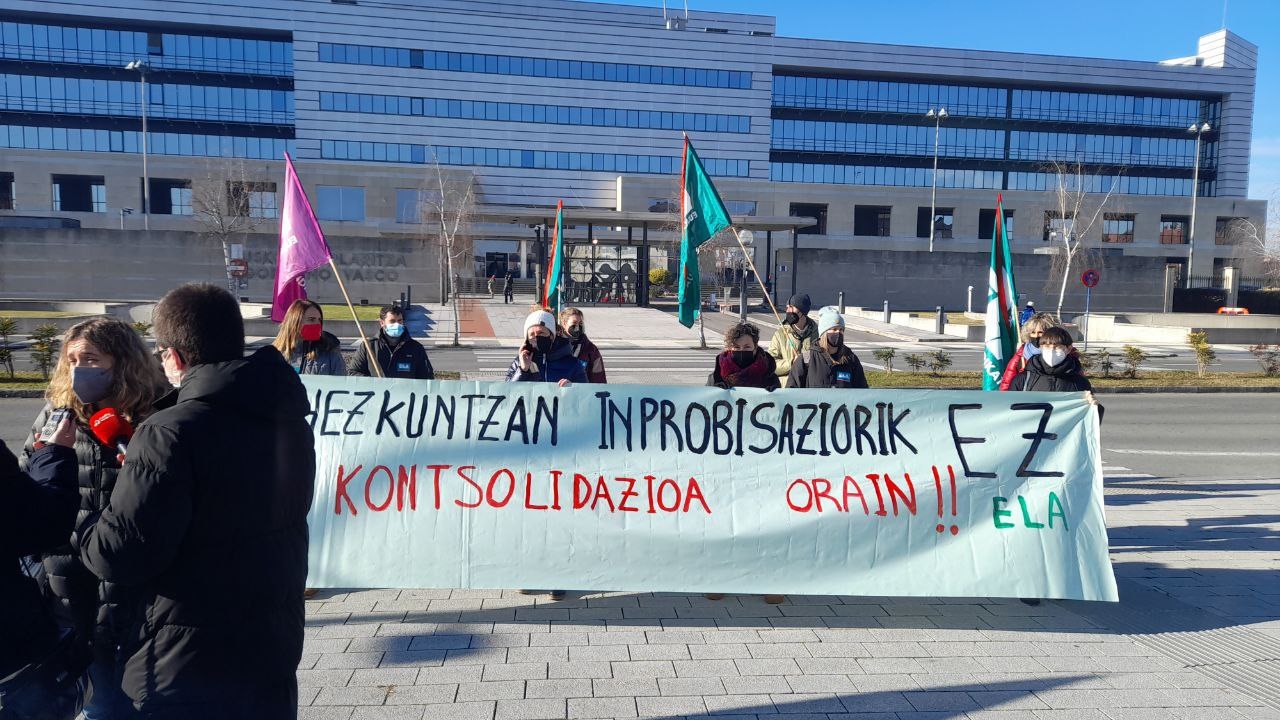 Langileen kontsolidazioa eta zaintza baimen ordainduak eskatu ditu ELAK Irakasleen Mahai Negoziatzailean Langileen kontsolidazioa eta zaintza baimen ordainduak eskatu ditu ELAK Irakasleen Mahai Negoziatzailean