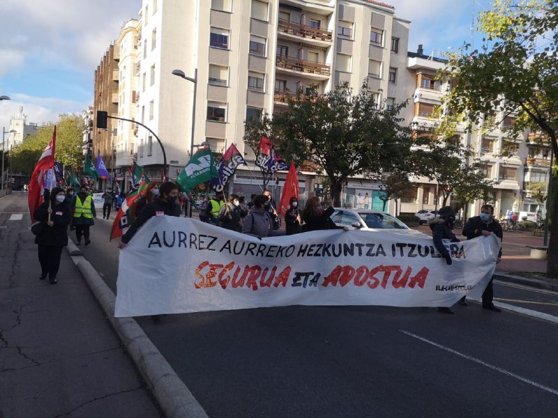 Milaka lagun atera dira kalera ikasturte seguru eta adostu baten alde