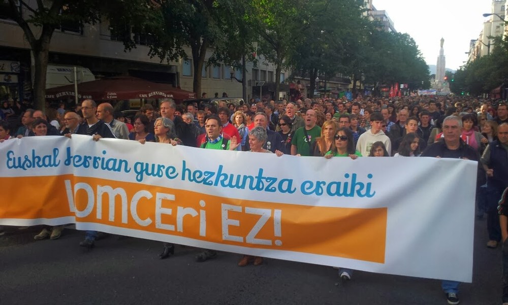 Milaka lagunek LOMCEri planto egitea eskatu dute eta Euskal Herrian gure hezkuntza sistema eraikitzea