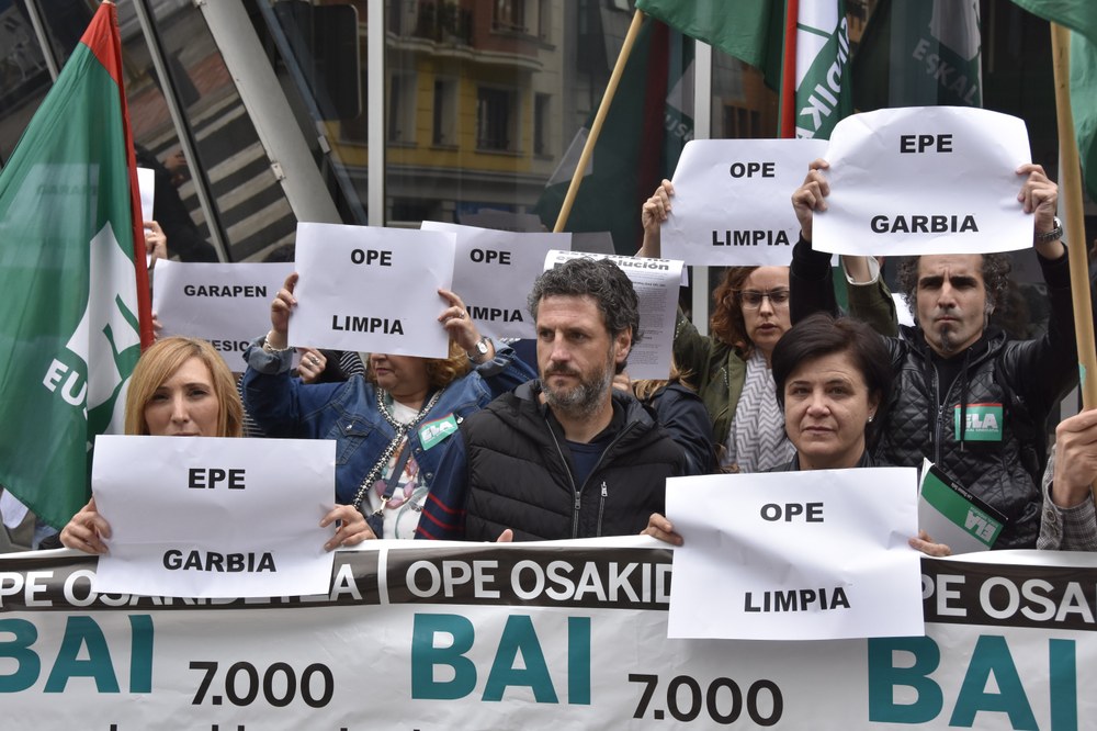 “Osakidetzako kontratazio-sistema ustelduta dago” #Landeia