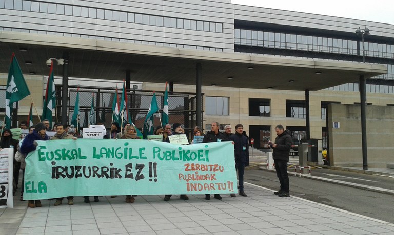 35.000tik gora lanpostu finkatzea, negoziazio kolektiboa berreskuratzea eta azken urteotako murrizketa guztiak lehengoratzea eskatu ditu ELAk