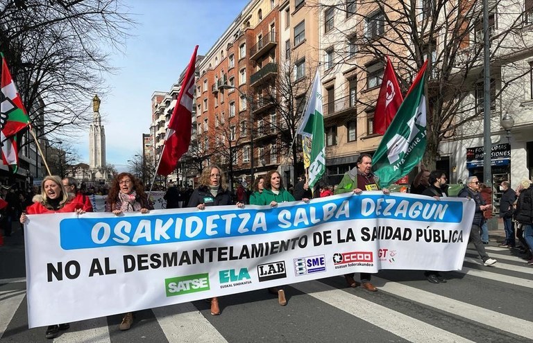 Aurrerapen txikiak mahai sektorialean