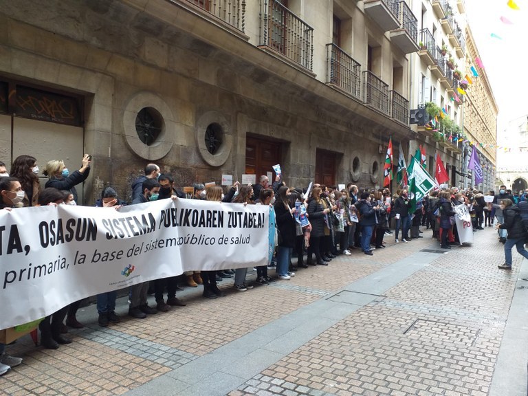 ELA, SATSE, LAB, CCOO eta UGT sindikatuek martxoaren 9an Lan Harremanen Kontseiluan deitutako bilera deialdiari eutsi diote