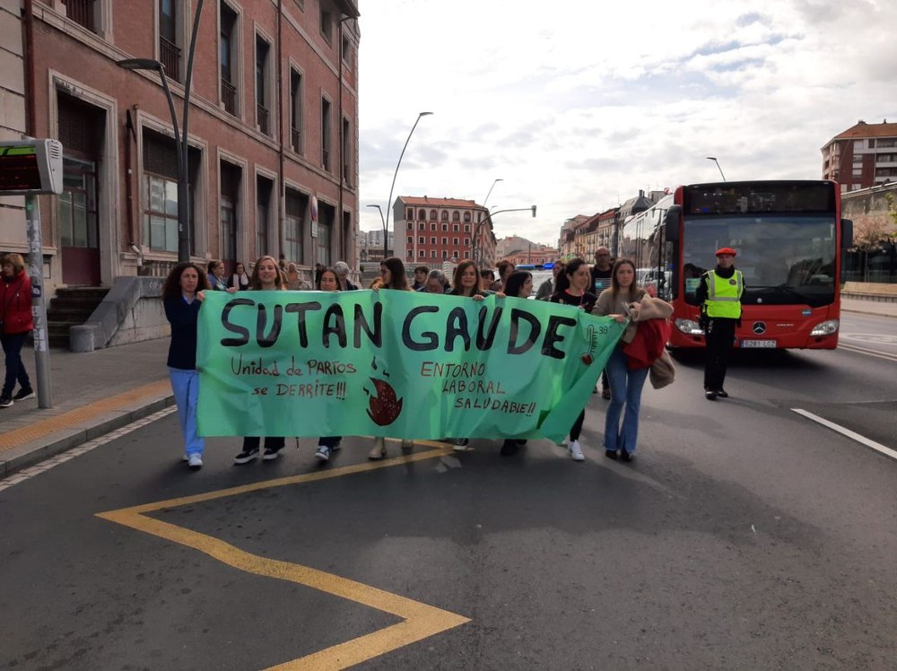 ELAk Osakidetzaren pasibotasuna salatu du, erditzeen unitateko tenperatura altuen arazoaren aurrean
