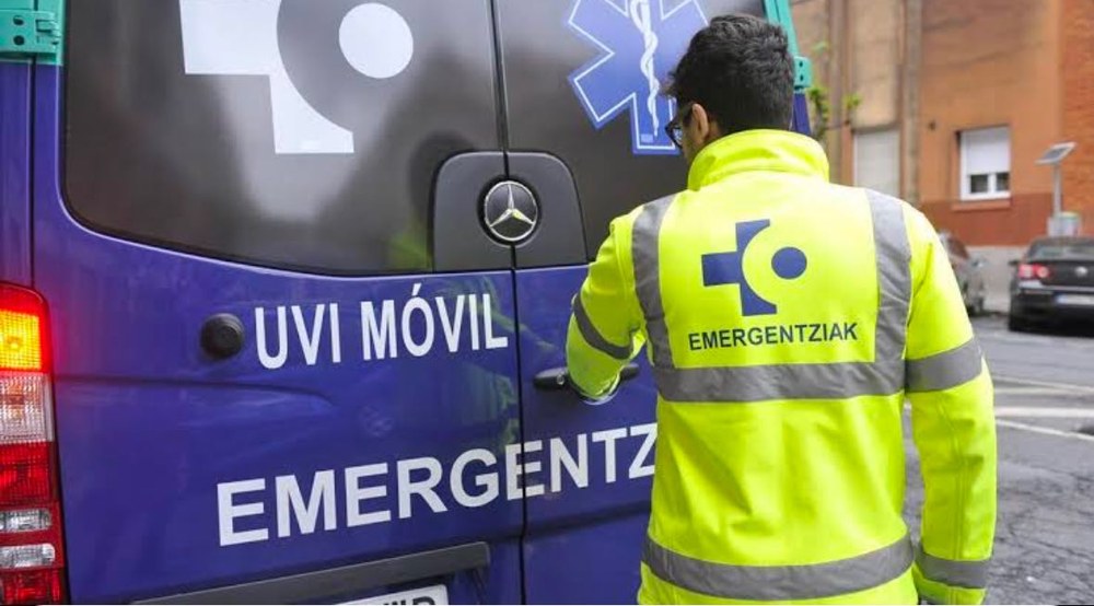 Osakidetzak langileen lan baldintzak aldatuko ditu, plantillari eta sindikatuei muzin eginda
