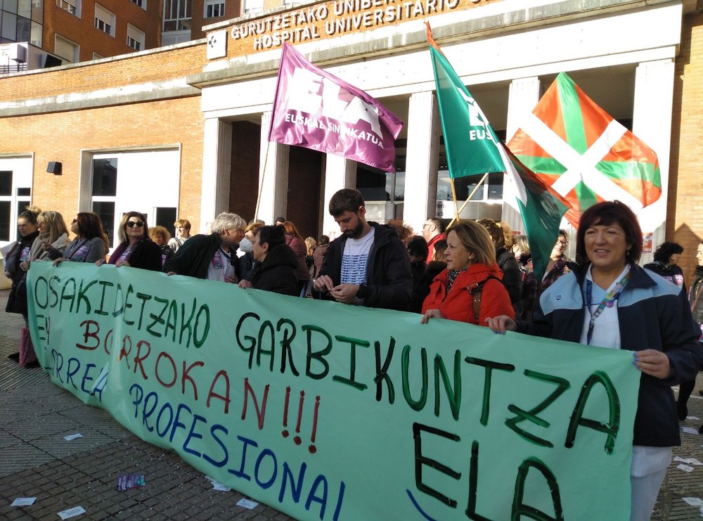 Osakidetzako garbitasun zerbitzuko lehen greba egunak jarraipen handia izaten ari da