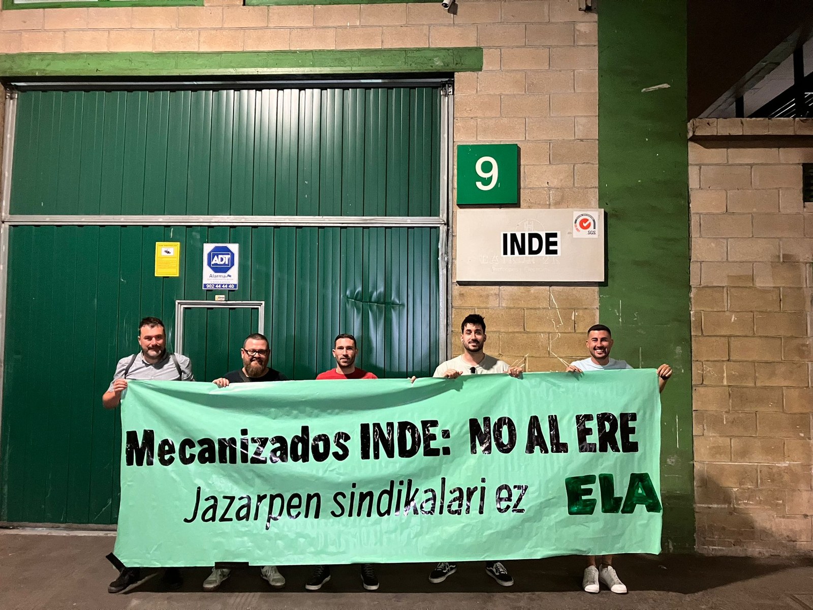 Greba lan-baldintzak hobetzen saiatzeagatik errepresalia gisa iritsi den lan-erregulazioko espedientearen aurka Greba lan-baldintzak hobetzen saiatzeagatik errepresalia gisa iritsi den lan-erregulazioko espedientearen aurka